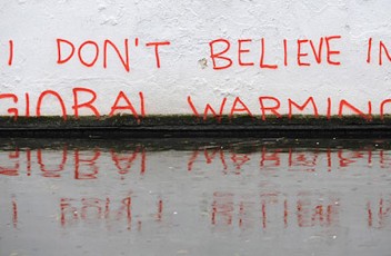 Banksy-global warning