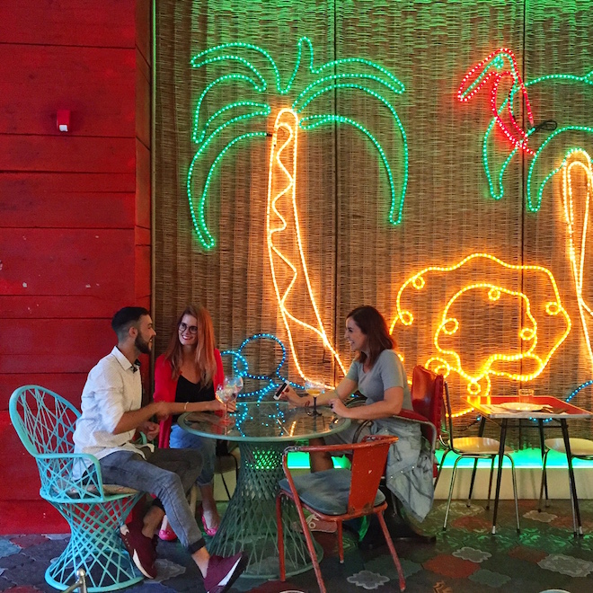 cafe-restaurant-bananas-brunch-domingo