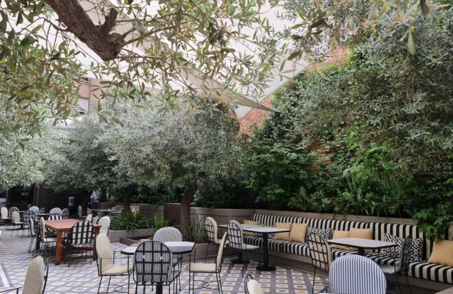 restaurante con jardín en Barcelona