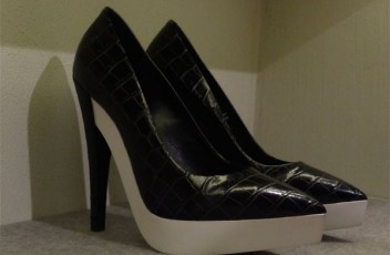 stella mccartney shoes black white