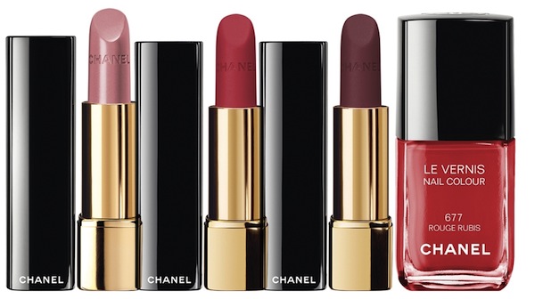 Chanel-Nuit-Infinie-de-Chanel-Makeup-Collection-for-Christmas-2013-lips-and-nails