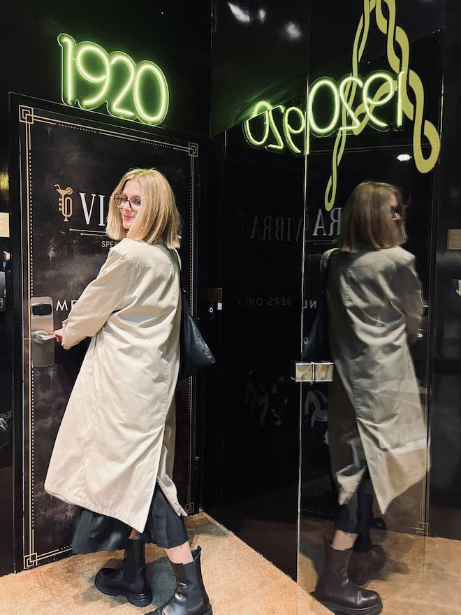 entrada restaurante speakeasy barcelona