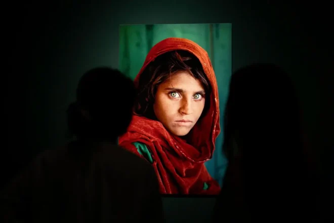 Steve McCurry nina afgana