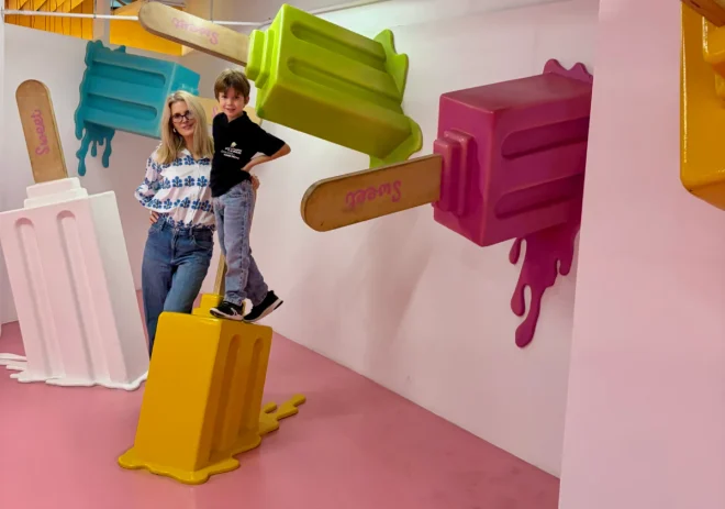 polos gigantes en el Big Fun Museum Barcelona